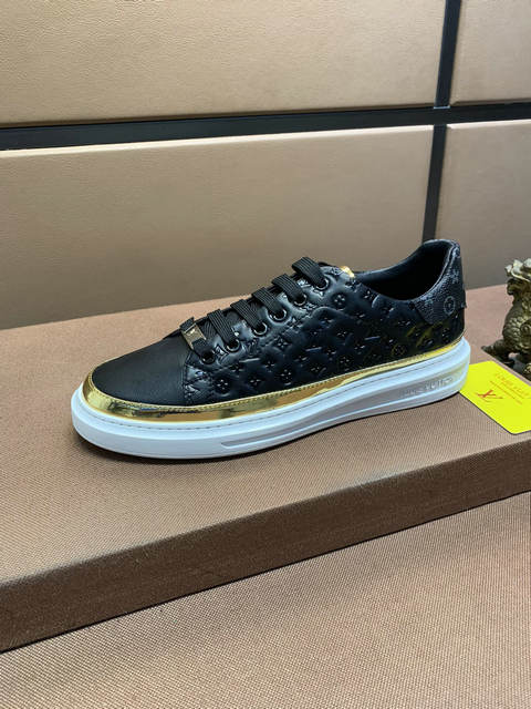 men LV shoes-041